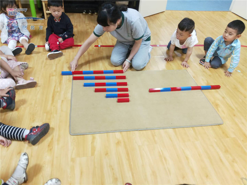 優秀的幼兒園老師什麽樣子……看看她就知道了！